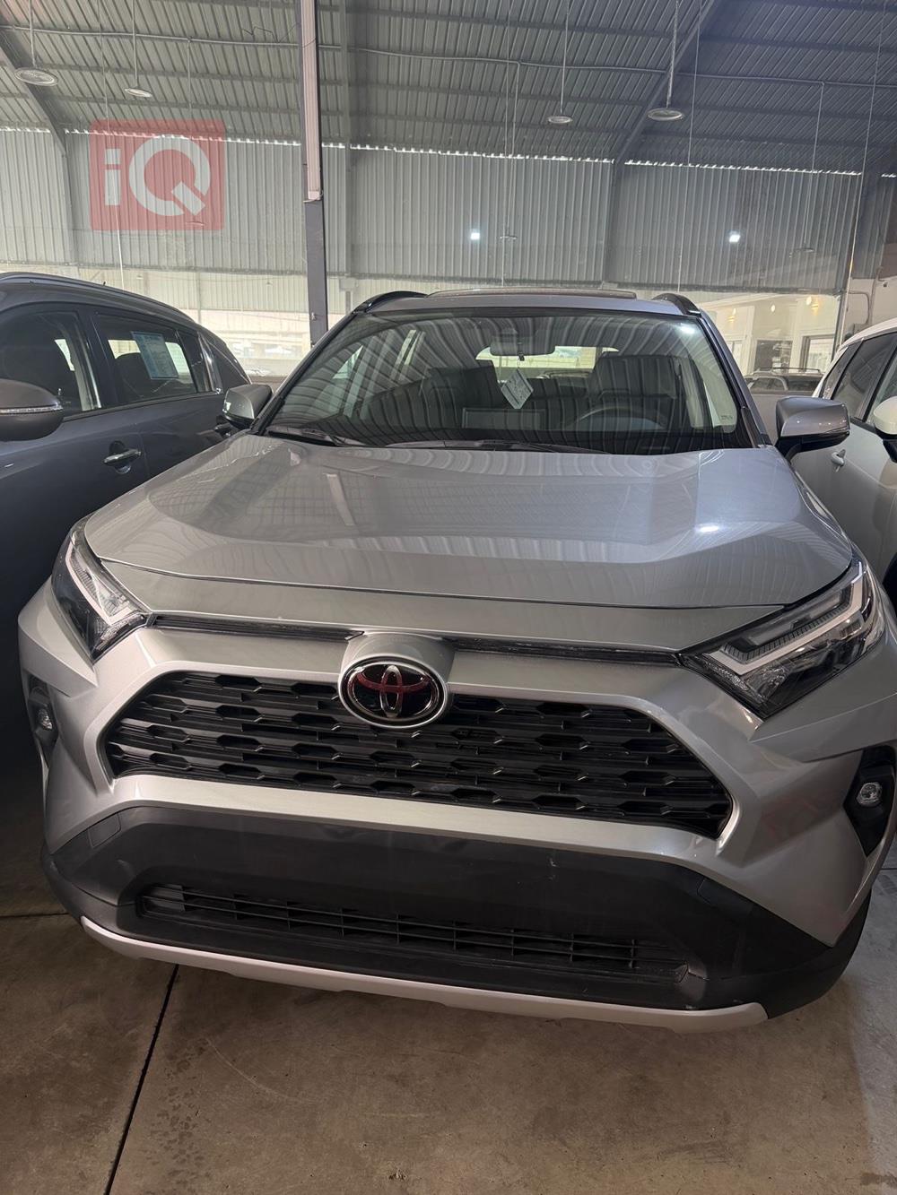 تويوتا راف 4